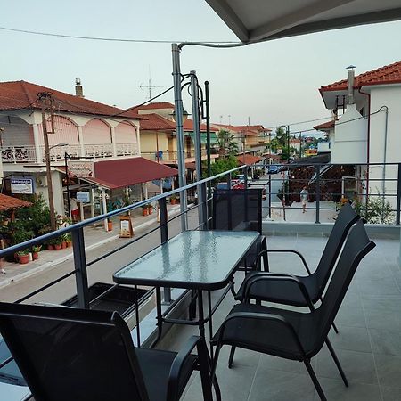 Alexander Luxury Apartments & Studios Metamórfoszi Szoba fotó